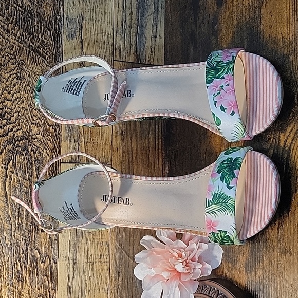 New, Wedge, Floral & Pink Stripe Print, Sandals, Size US 10 - Picture 2 of 8